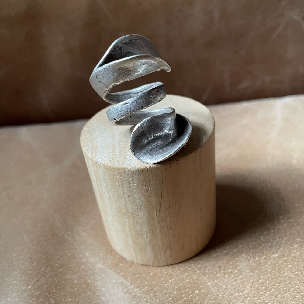 Chunky statement brass wrap adjustable natural organic ring sculptural silver - Picture 4 of 8